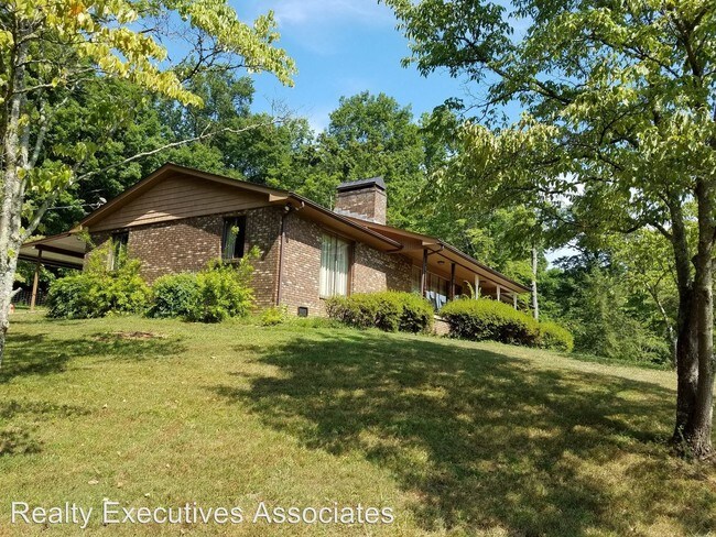 Building Photo - 3804 Frazier Rd
