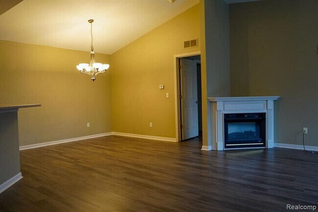 Building Photo - 44036 Rushcliffe Dr