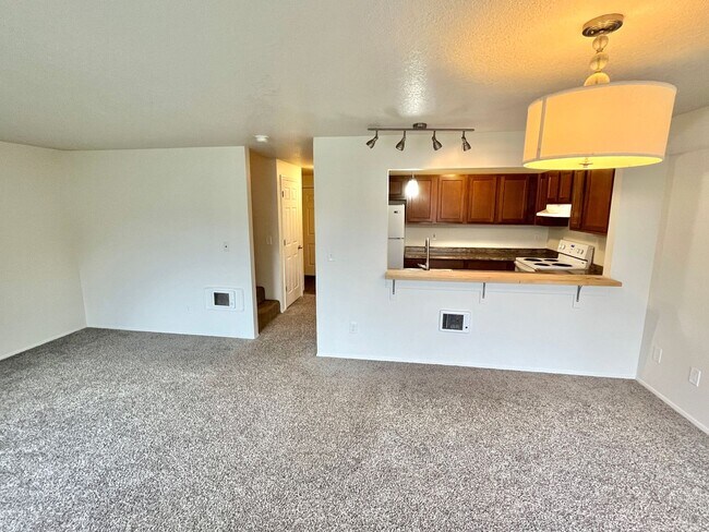 Building Photo - GREEJ03