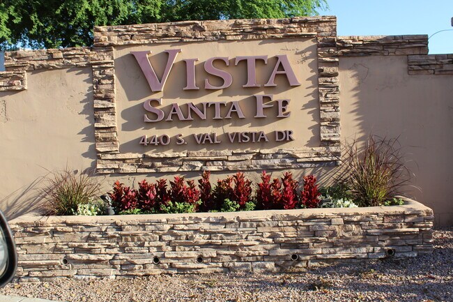 Foto del edificio - 440 S Val Vista Dr