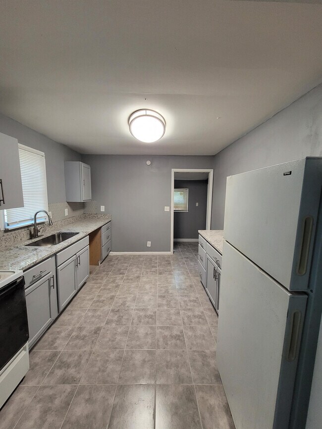 Foto del edificio - 240 Wadley St NW