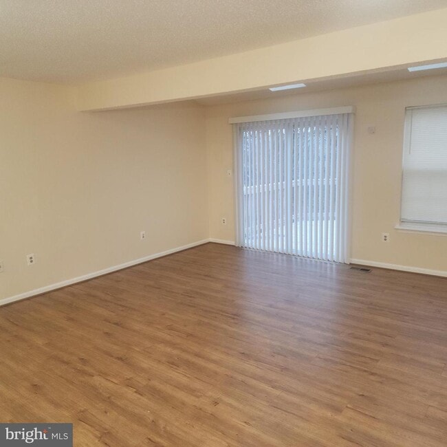 Foto del edificio - 7438 Catterick Ct