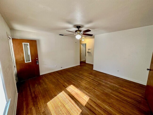 Building Photo - 931 Cheatham St