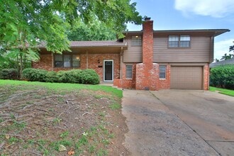 Building Photo - 405 Yukon Ave