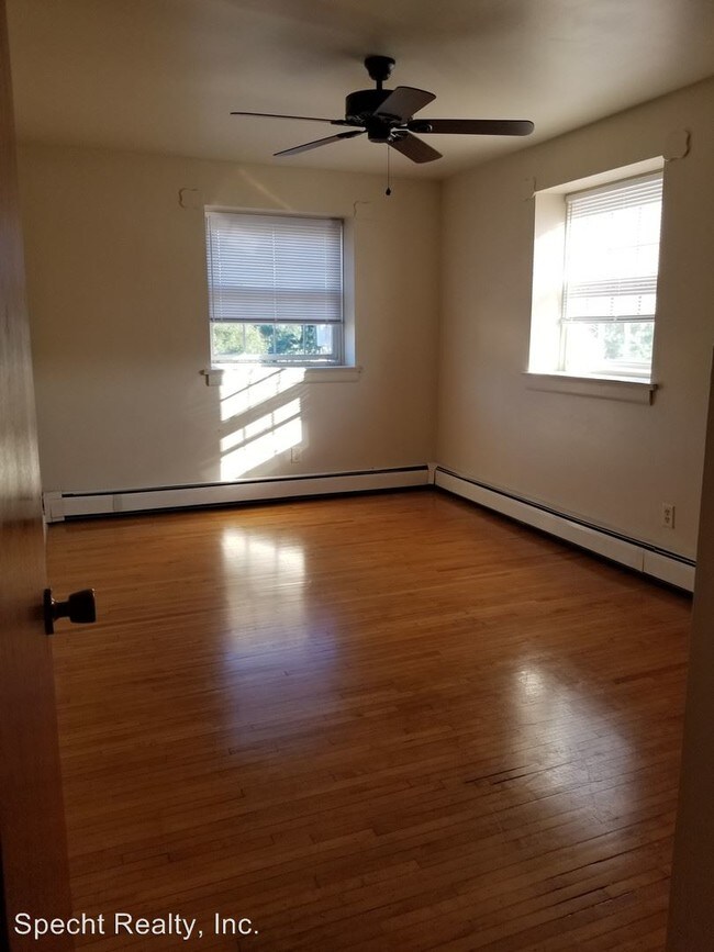 Building Photo - 2 br, 1 bath Apartment - 95 West 5th Avenue