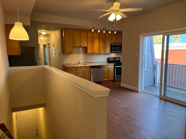 Building Photo - 1204 S 46th St