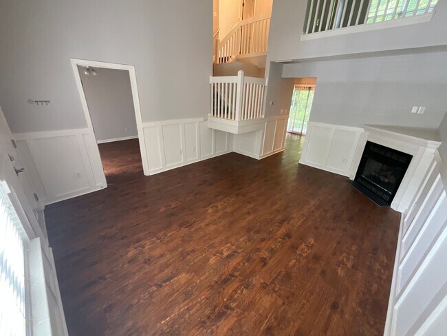 Foto del edificio - Charming 3 bedroom/2.5 bathroom End Unit i...
