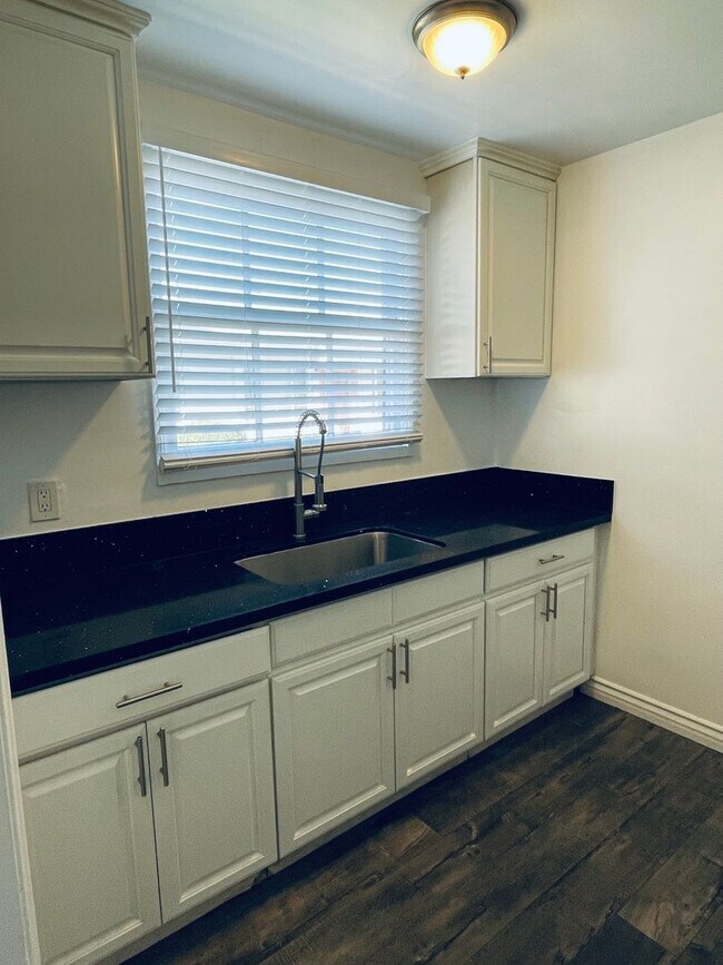 Interior Photo - Dixon Delano Apartments