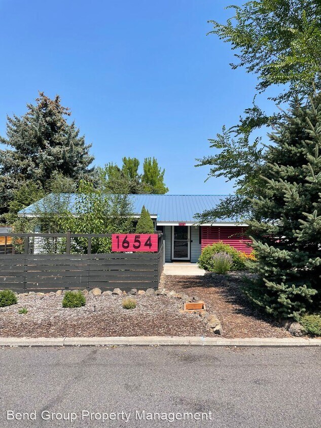 Primary Photo - 2 br, 1 bath House - 1654 NE Meadow Lane