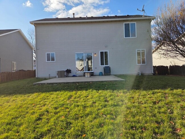 Foto del edificio - 2786 Yosemite Dr