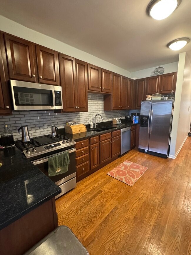 Foto del edificio - 4736 N Magnolia Ave