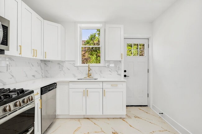 Foto del edificio - 936 N Fallon St