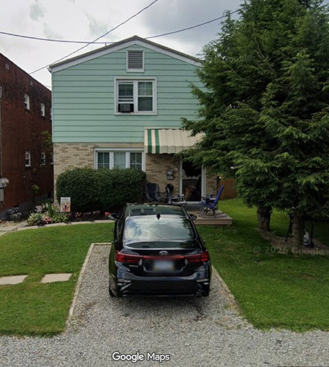 Building Photo - 2703 Harbison St