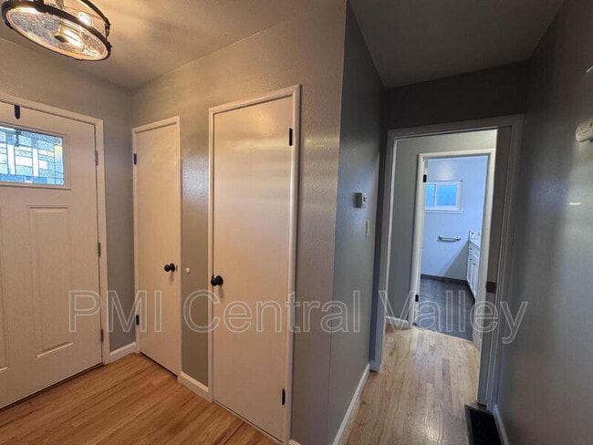 Foto del edificio - 1314 Carolyn Ave