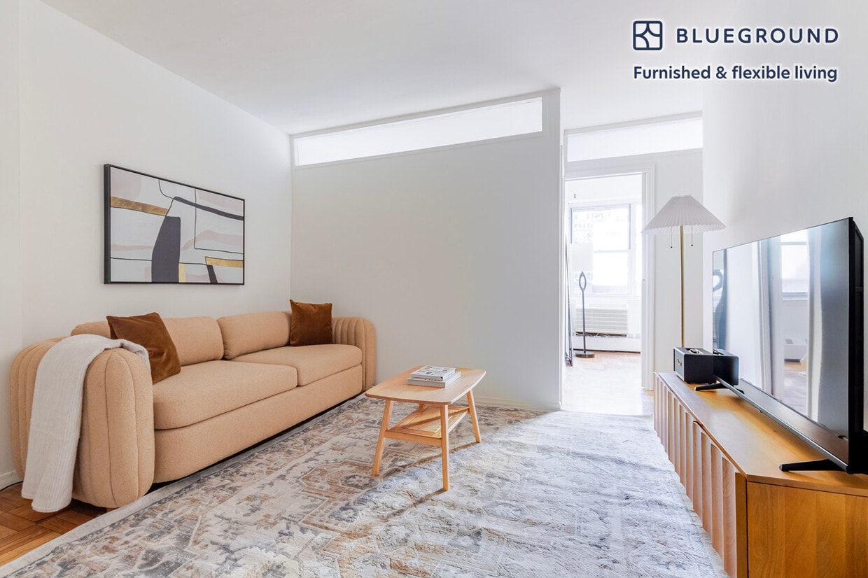 Foto principal - 300 E 46th St