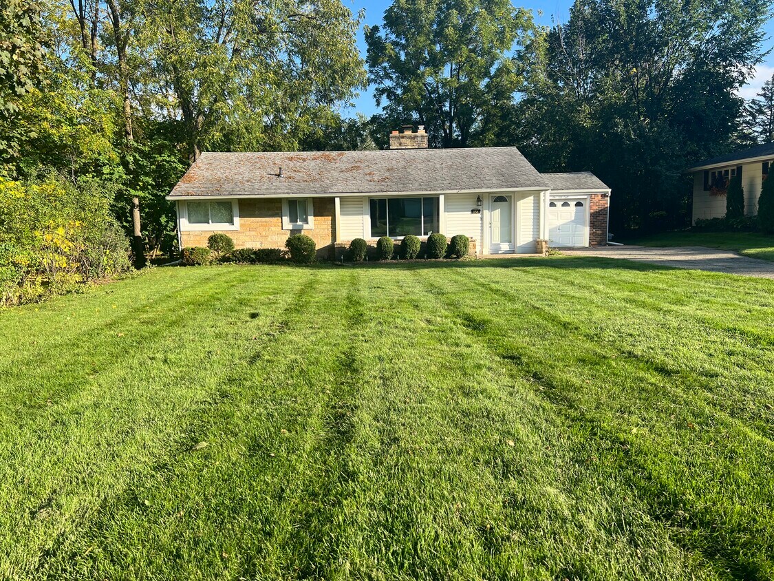 158 Marlborough Dr, Bloomfield Township, MI 48302 House Rental in Bloomfield Township, MI