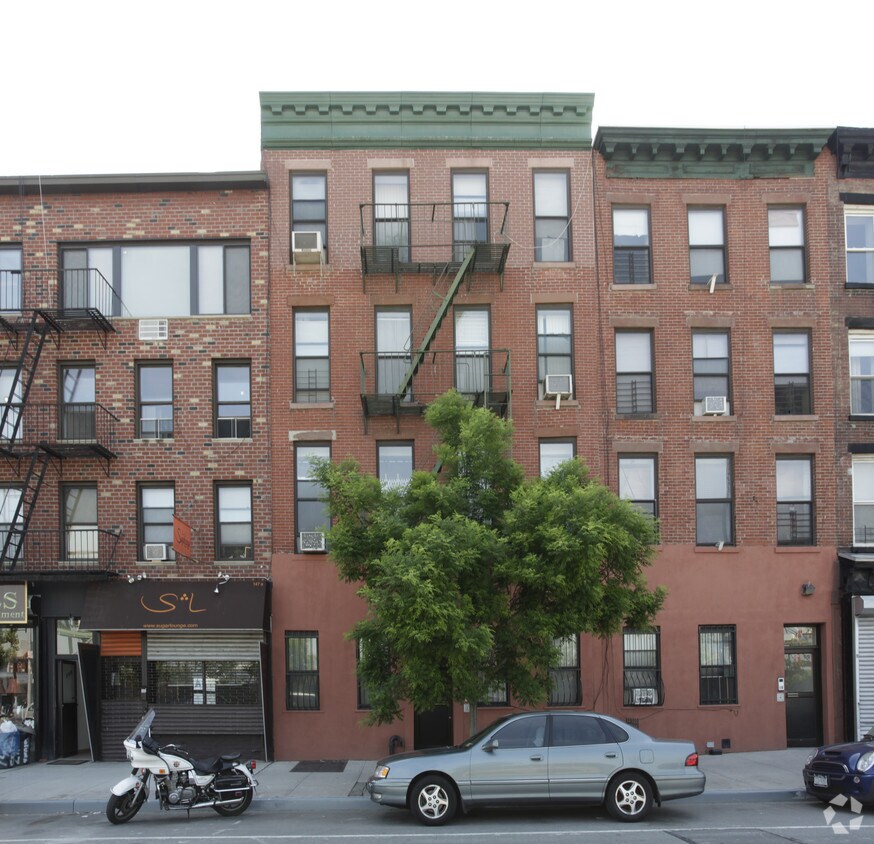 Building Photo - 149 Columbia St