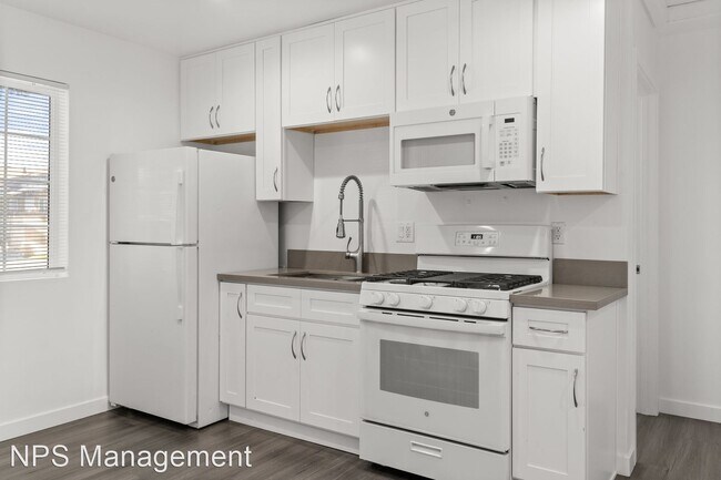Building Photo - 2 br, 1 bath Apartment - 5314 N Pacific Av...