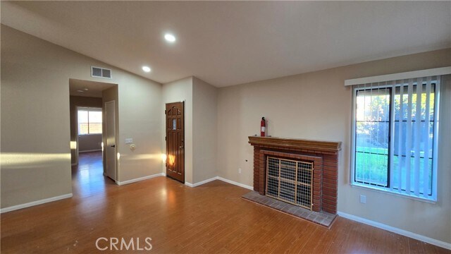 Building Photo - 1309 Cascade Ave