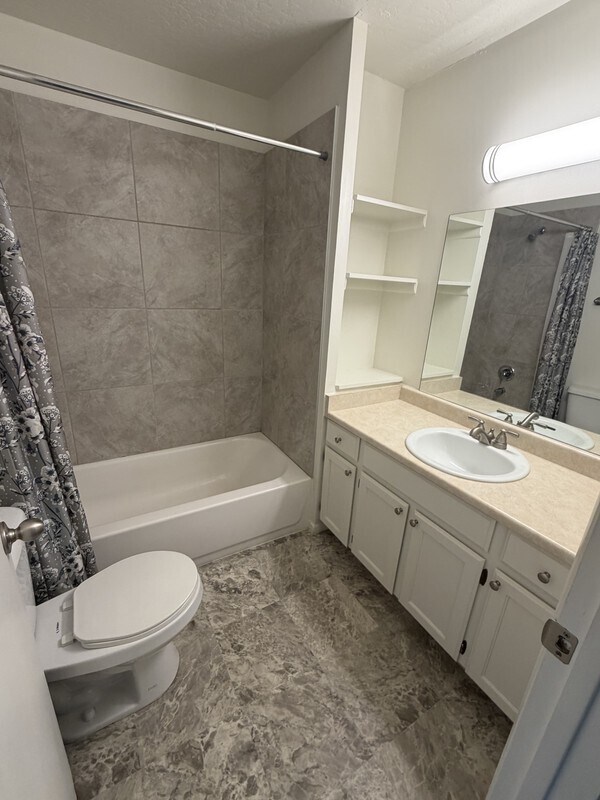 Foto del edificio - 1156 N 200 W