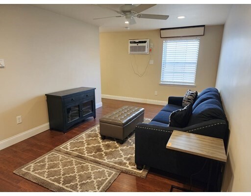 Foto del edificio - 1 Old Colony Rd