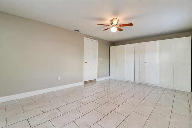 Foto del edificio - 121 Sunlit Cove Dr NE