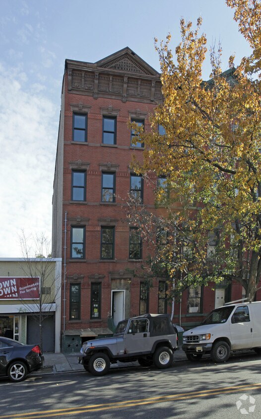 Primary Photo - 572 Jersey Ave