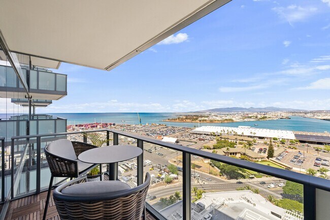 Foto del edificio - Fully Furnished 2 Bed / 2 Bath Condo with ...