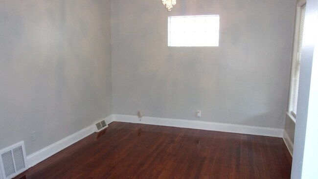 Foto del edificio - 50 W 108th St