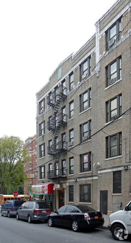 Foto del edificio - 2804 Bainbridge Ave