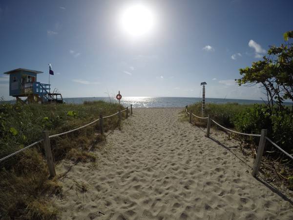Enjoy the Beach - 9433 Carlyle Ave