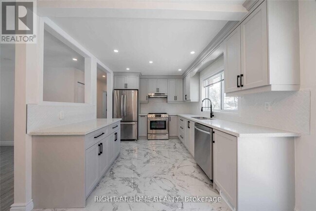 Building Photo - 622 Fernhill Blvd