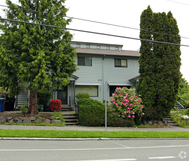 Building Photo - 800 W Nickerson St