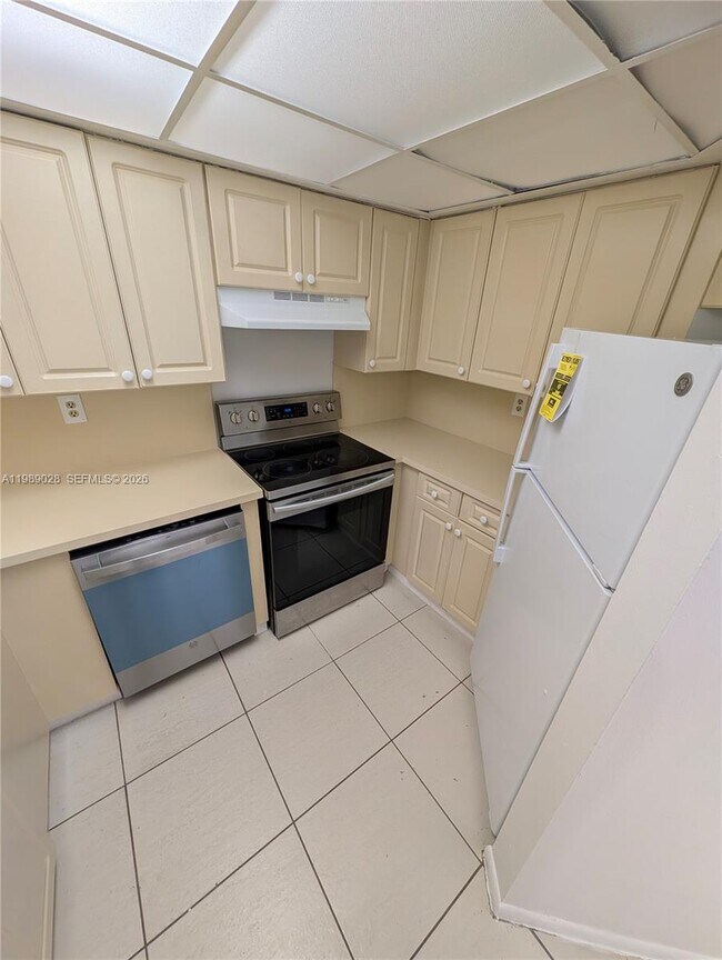 Foto del edificio - 8305 SW 152nd Ave
