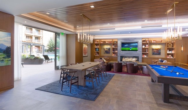 Relax and enjoy a game of pool in the game room - 21 Fitzsimons