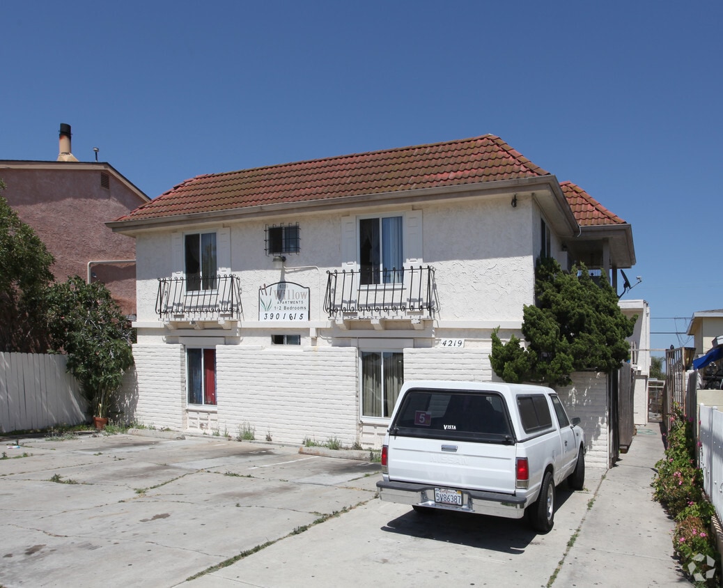 Primary Photo - Willow Apartments