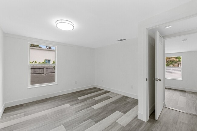 Foto del edificio - 2433 NW 97th St