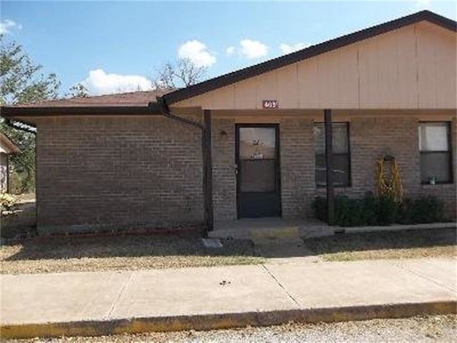 Building Photo - 309 Walnut Hill Dr