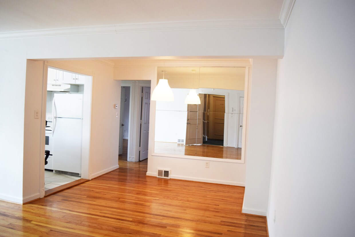 25835 Woodward Ave, Royal Oak, MI 48067 Condo for Rent in Royal Oak