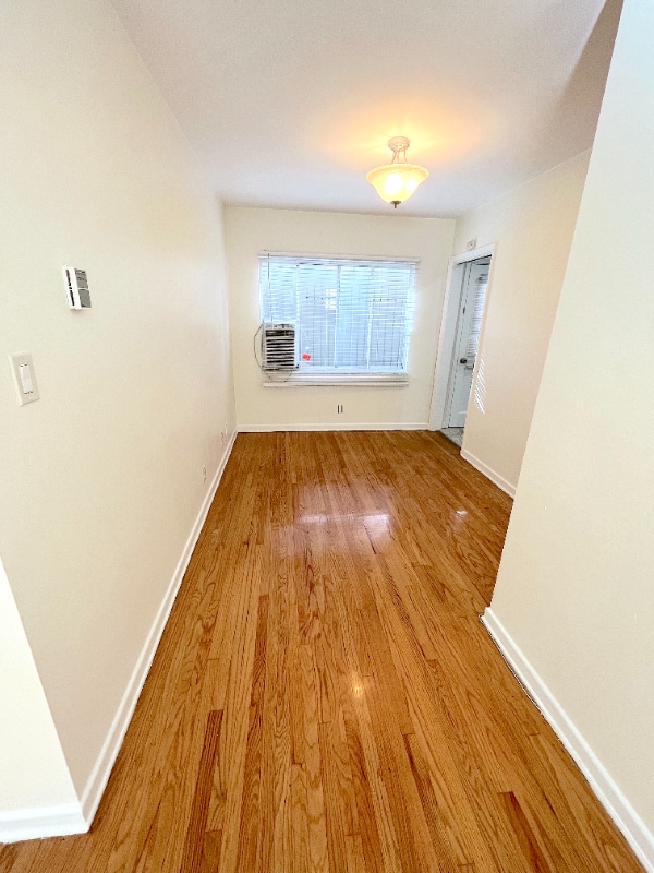 Foto del edificio - 1417 N Harper Ave