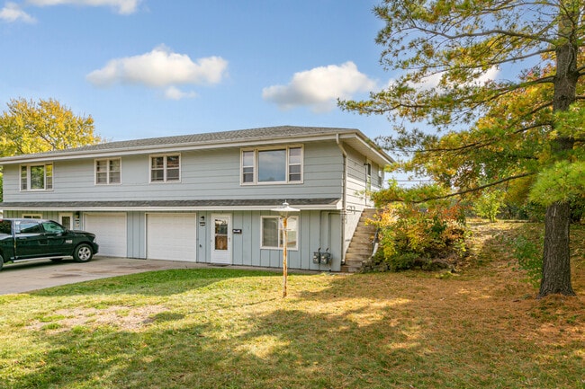 Building Photo - 7919 28th Ave N