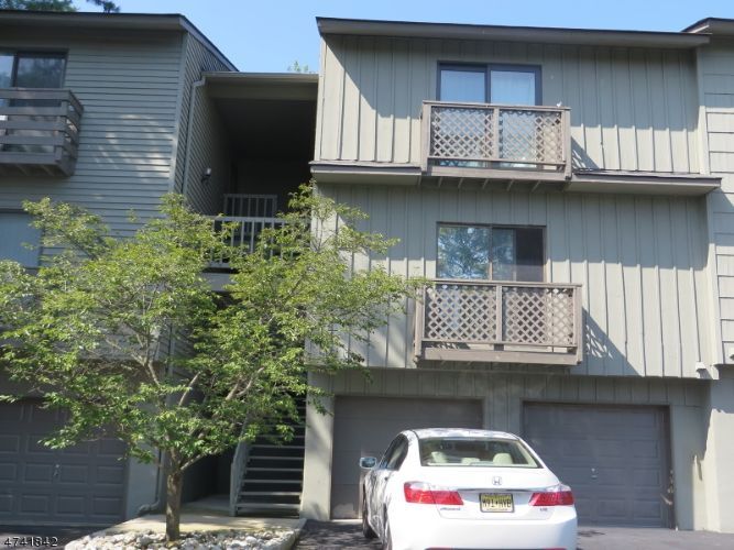 Foto principal - 204 Spruce Hills Dr