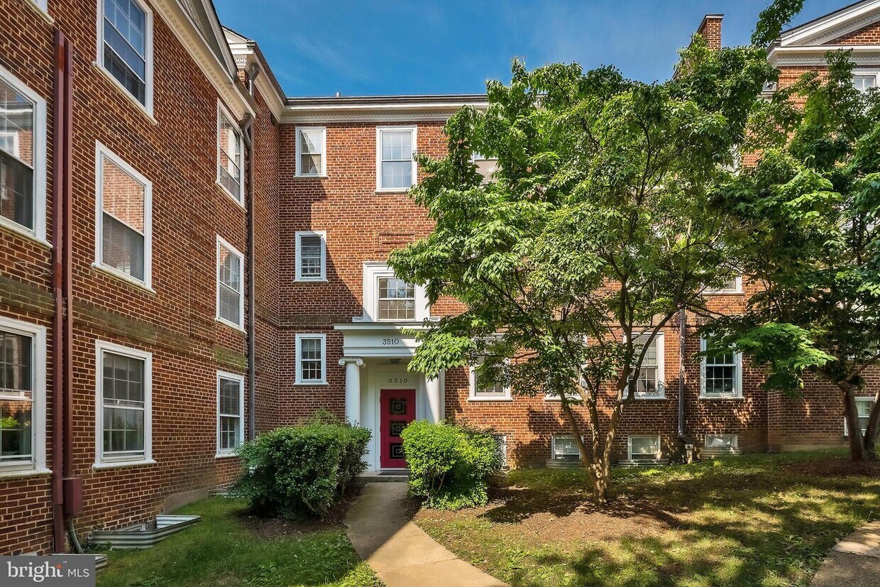 3510 39th St NW Unit 666, Washington, DC 20016 Room for Rent in