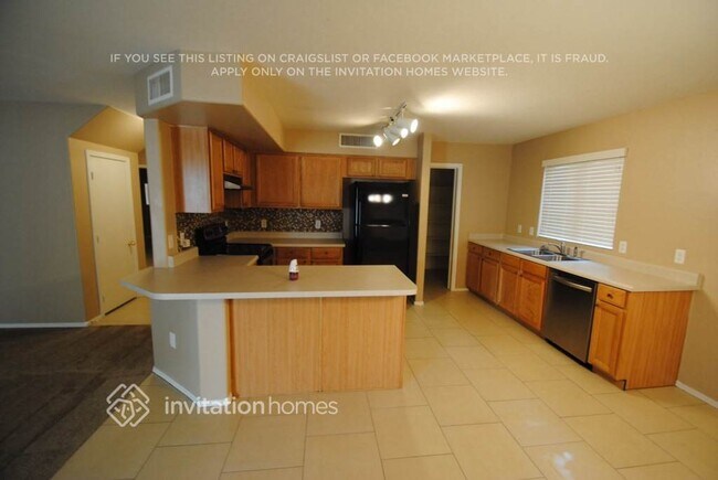 Foto del edificio - 13442 W Rose Ln