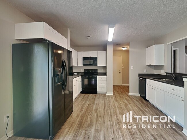 Building Photo - 10520 Katie Creek Ct
