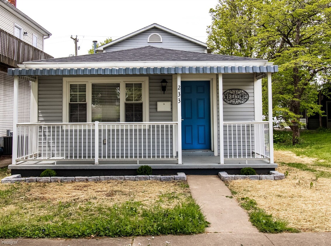 Foto principal - 3 br, 2 bath House - 233 West 1st Street