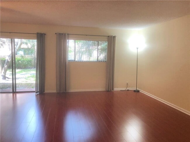 Foto del edificio - 2173 NW 37th Ave