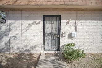 Building Photo - 6701 Escondido Dr