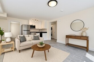 Building Photo - 13 Dalby St