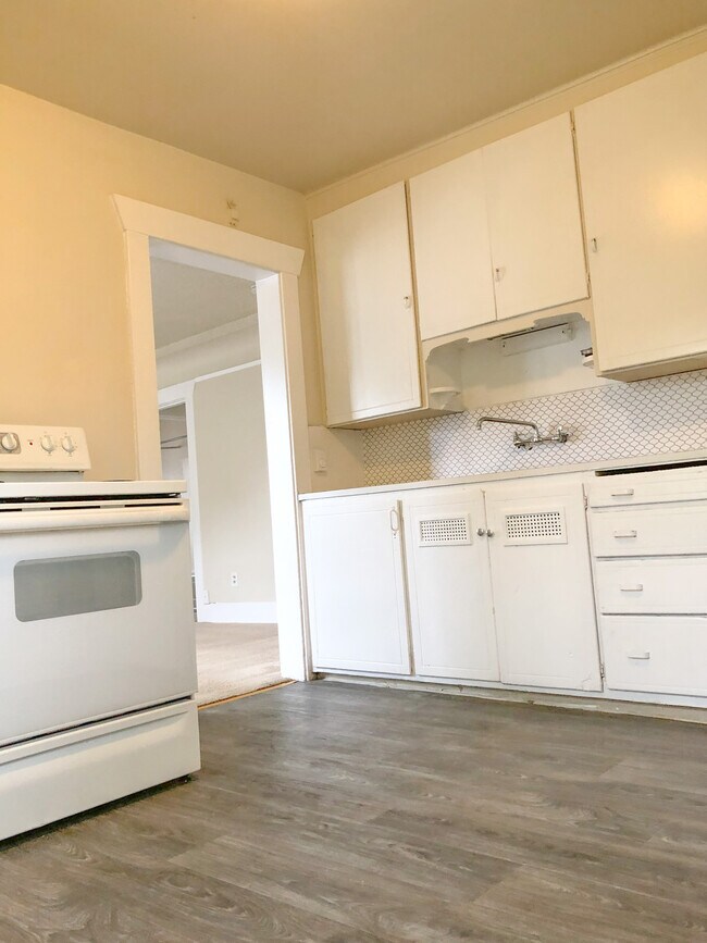 1320 S 8th - 801 S Sheridan Ave